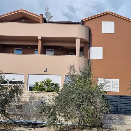 Lavanda Apartment *